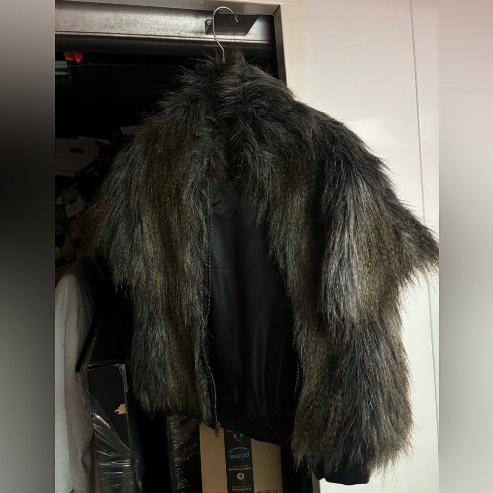Dolce vita fur coat like new